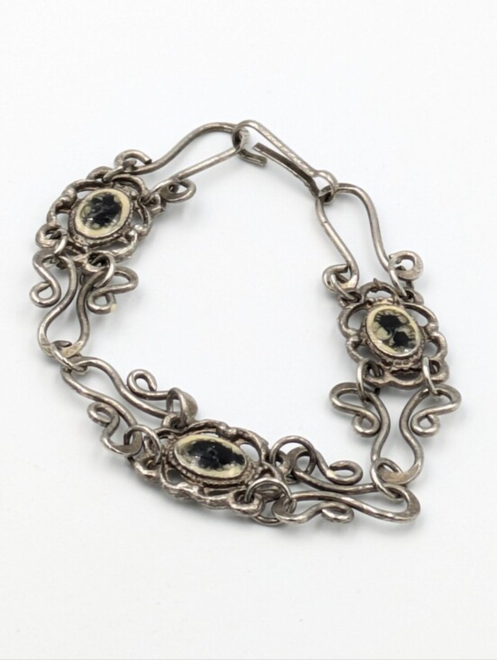 Vintage intricate silver tone wire and enamel bracelet
